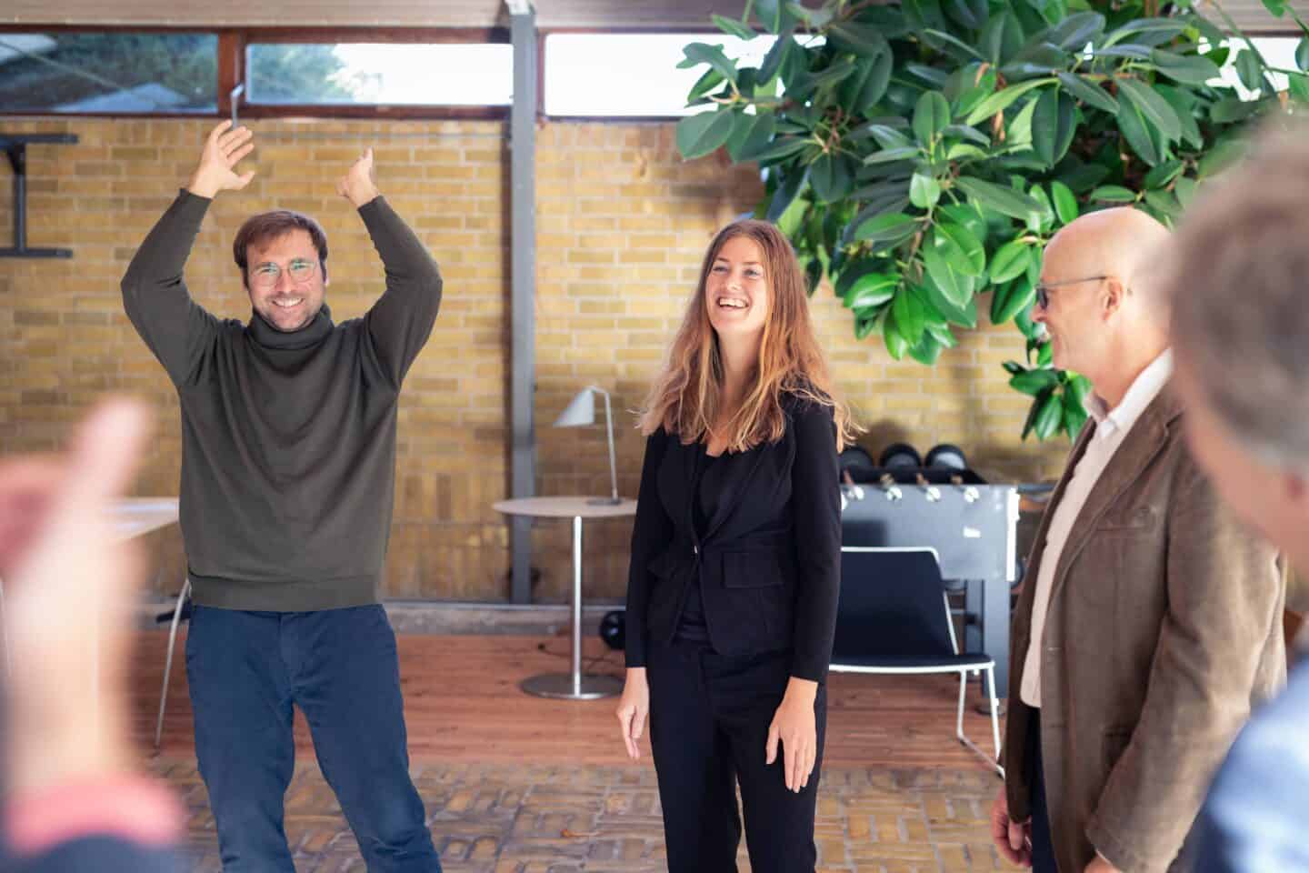 Playful Embodied Relational Leadership team building: Joy, energy and relaxation in relationships